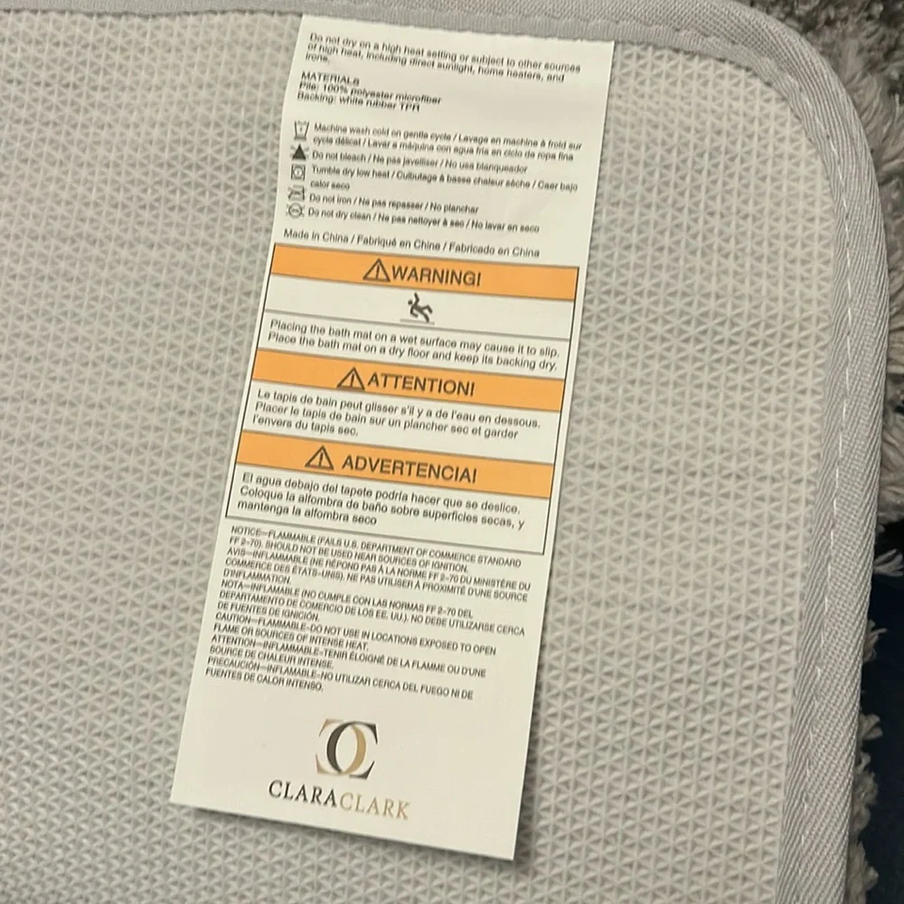 NWT Clara Clark bath mat